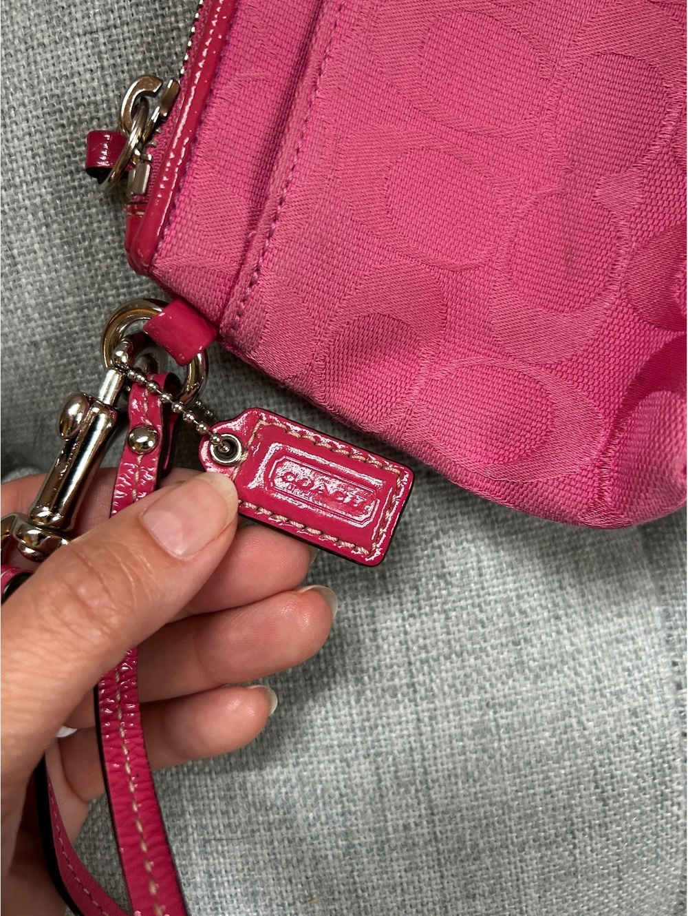 Coach Signature C Jacquard Wristlet Hot Pink Patent Leather Y2K - Picture 5 of 8